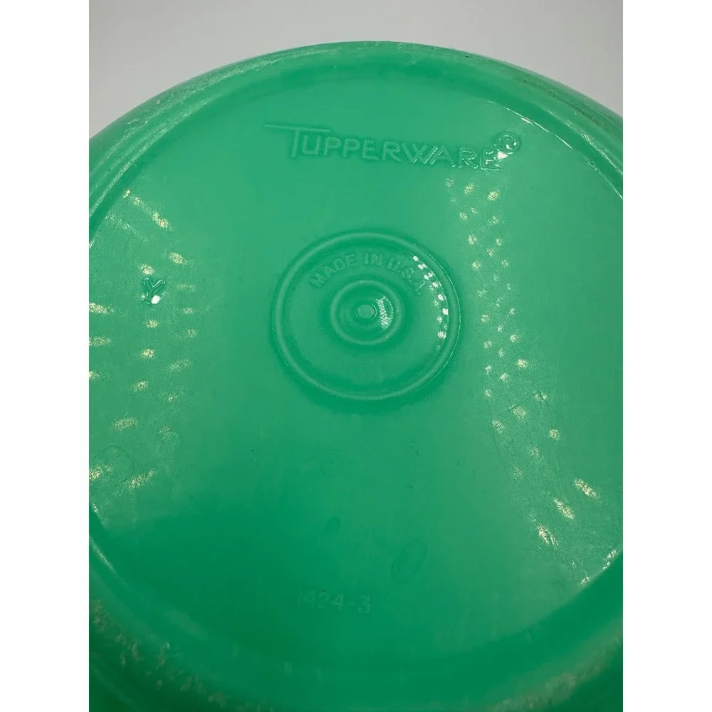 Vintage Tupperware Green Wonderlier Bowl 1424-3 Made in‎ USA Mixing Storage Bowl